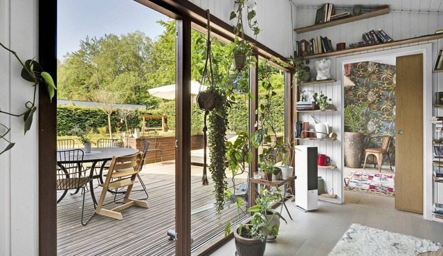 Idyllic forest-fringed holiday home by the beach