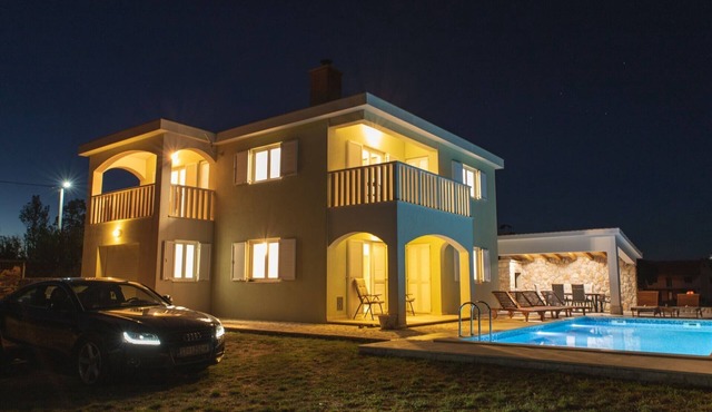 Idyllic Getaway Lovrec Villa with Pool - Five Bedroom Villa with Pool