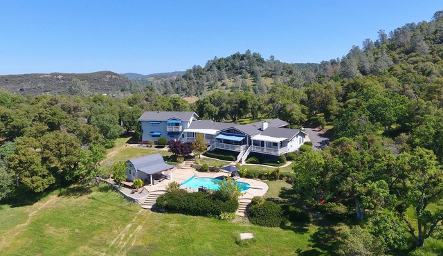 Idyllic Gold Country Estate On Acreage, w/Private Pool & Close To Skiing