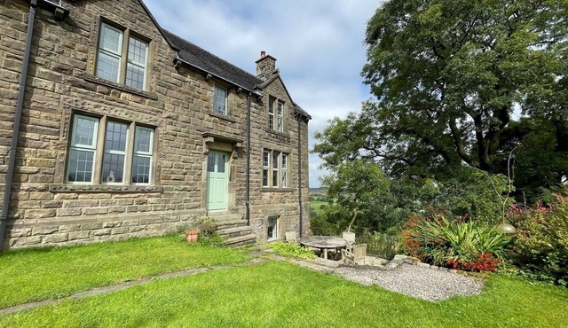 Idyllic Historical Country Retreat in Elkstone - Pass the Keys