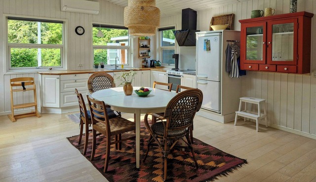 Idyllic holiday home with sea view near Nysted