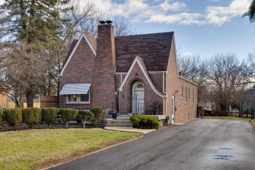 Idyllic Home Near Lucas Oil Stadium and Dtwn Indy!