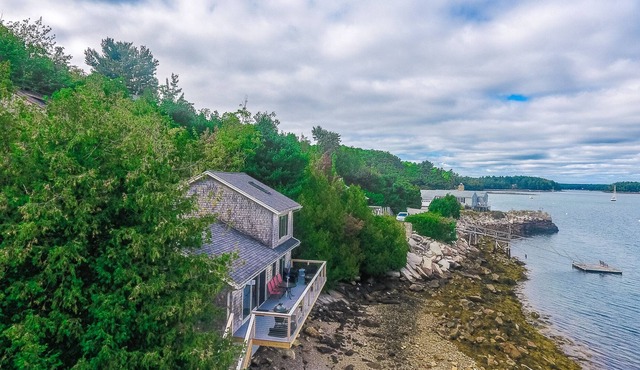Idyllic island gem with high-speed WiFi, sound view, deck, & full kitchen