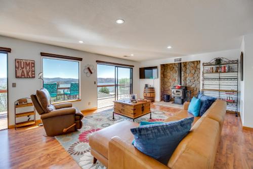 Idyllic Kelseyville Home with 2 Decks and Views!