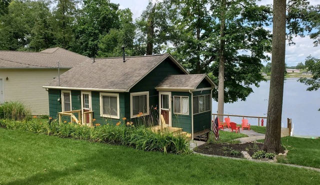 Idyllic Lake Cottage on Papakeechie Lake