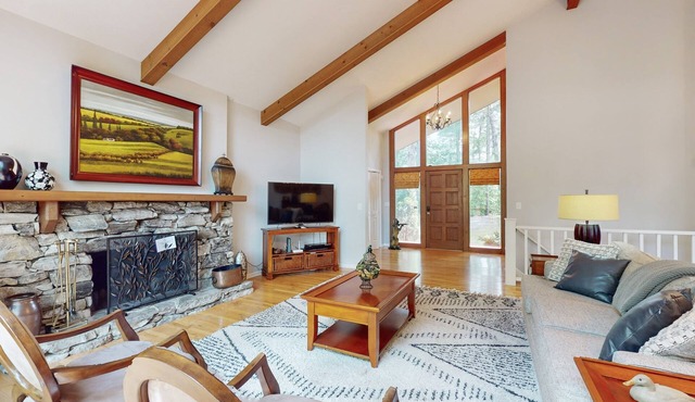 Idyllic Mountain Escape | Grill, Outdoor Lounge | 4 Mins to Flat Rock Village