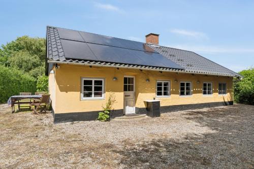 Idyllic Old Cottage With Low Ceilings