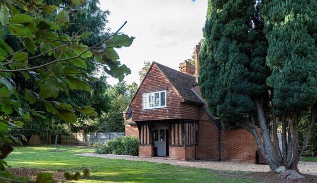 Idyllic, Private and Picturesque Cottage