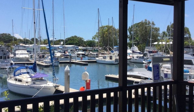 Idyllic Relaxing Unspoiled Tin Can Bay