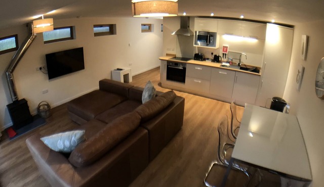 Idyllic riverside location