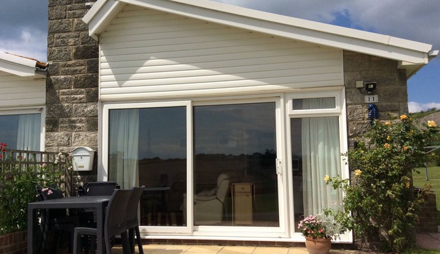 Idyllic Seaside 2bed bungalownBeautiful views Free Wi-FinDiscount ferry crossing