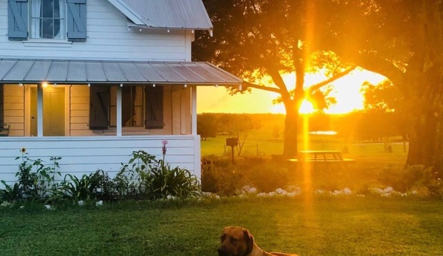 Idyllic Storybook Farmhouse, Private Lake & Dock!