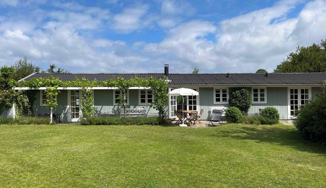 Idyllic summer house on Orø