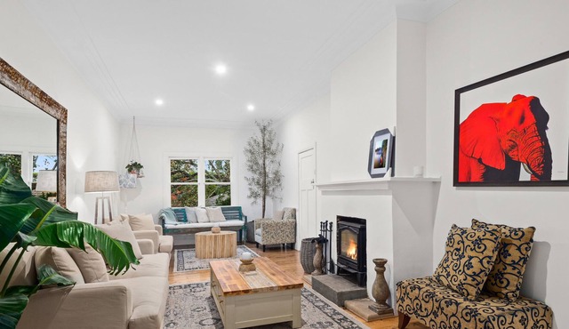 Idyllically Charming 5-Bed Country Cottage