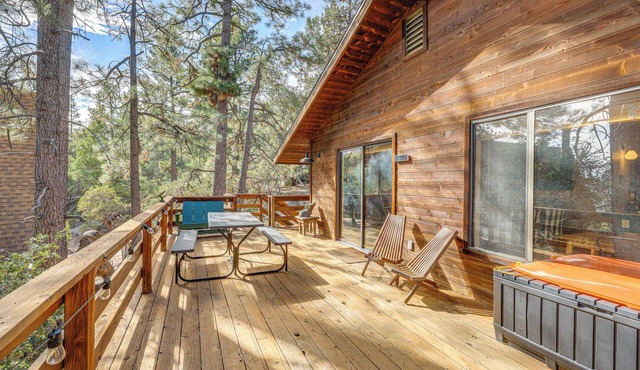 Idyllwild Cabin w/Deck & Tahquitz Peak Views