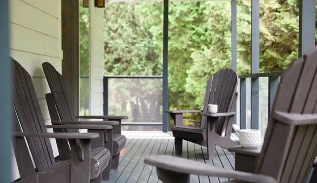 Idylwild Riverfront Cottage - Moments from Lake Huron