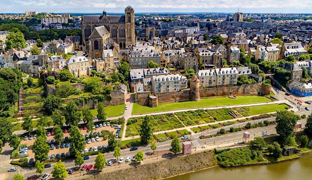 If you dream of a vacation in historic walls, you should take a closer look at this vacation home.