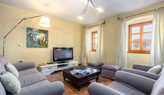 Il Palazzo - The Ultimate Historic Waterfront Luxury Accommodation