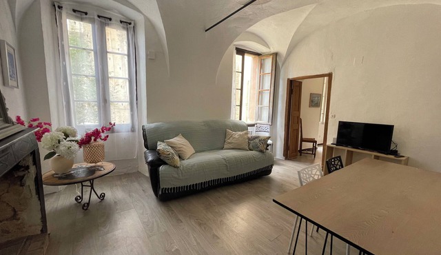 Ile Rousse house in Ville di Paraso