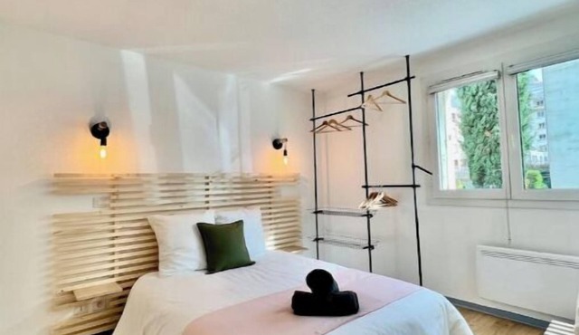 Ile Verte, quiet, terrace and private parking