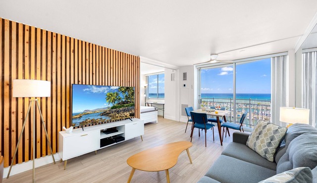 Ilikai Marina Stunning Ocean & Harbor Views - Walk to the Beach!