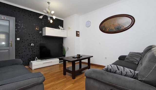ILINOVIC Two-Bedroom Apartment