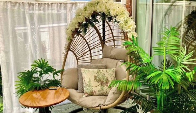 Ilkley, The Little Acorn, Conservatory, Garden!