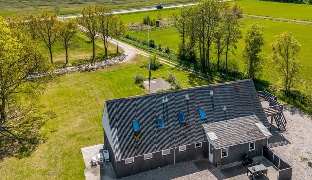 "Ilsebeth" - 400m from the sea by Interhome