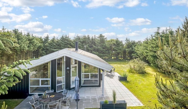 "Ilya" - 900m from the sea by Interhome