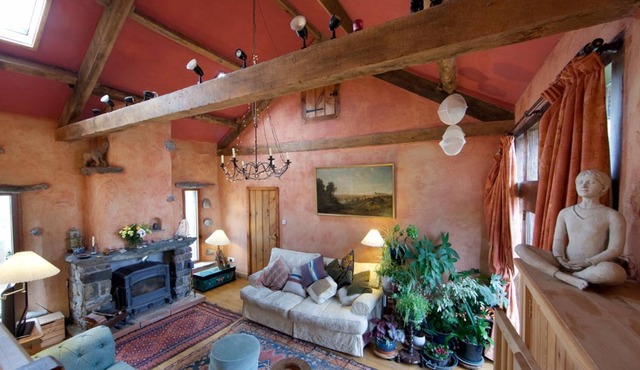 Imaginatively Converted Traditional Hillside Barn . Uninterrupted Views From Ev