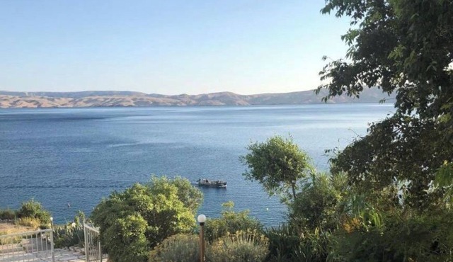 Imanje uz plažu sa tenis igralištem i bazenom: Unit A3