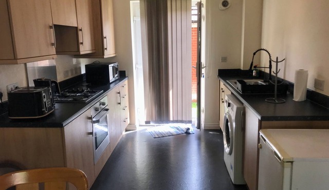 Immaculate 2-Bed Apartment in Smethwick
