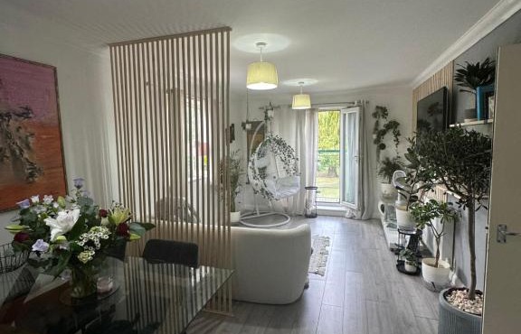 Immaculate 2-Bed Apartment in Dagenham