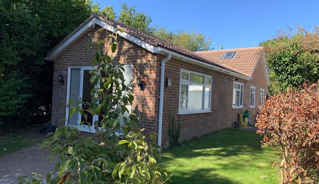 Immaculate 2-bed House in High Wycombe Hp14