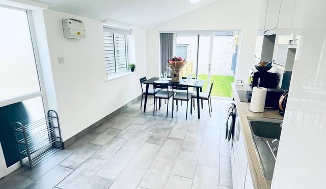 Immaculate 2 Bed House in Cambridge