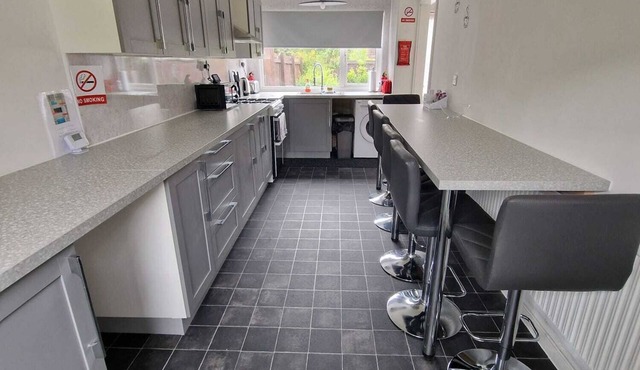 Immaculate 3 bedroom house in Fordbridge