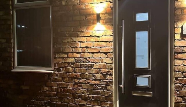 Immaculate 4-Bed detached House in Bootle