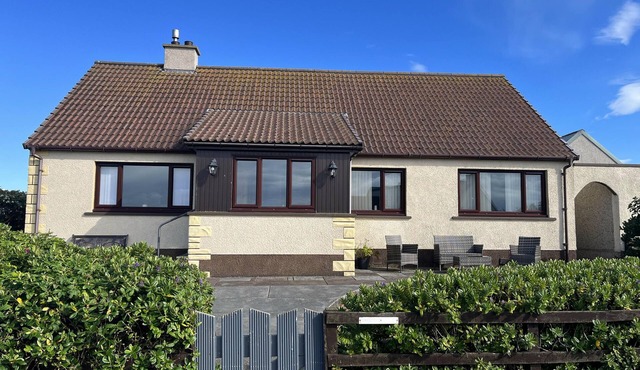 Immaculate 5 Bedroom House outside Stornoway