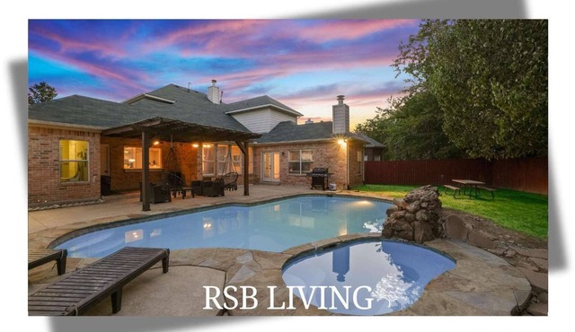 Immaculate 5BR/2.5B vila with Pool and cinema