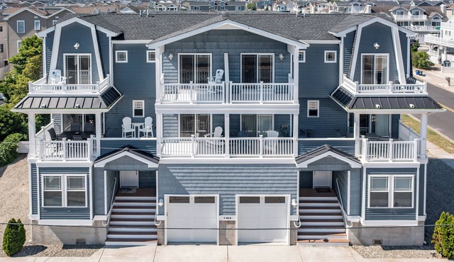 Immaculate 6 Bed Home with Ocean and Bay Views