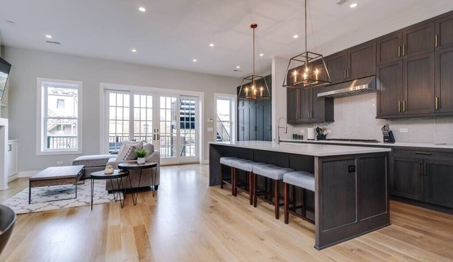 Immaculate Brand New Penthouse Chicago!