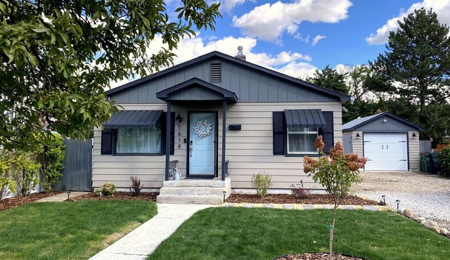 Immaculate, bright & airy newly updated home in gorgeous Meridian next to Boise!