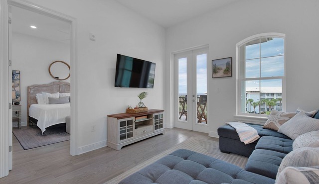 Immaculate Condo at Gulf Place Residences