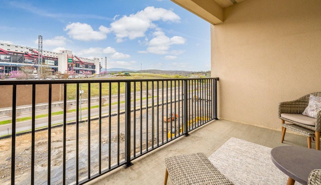 Immaculate condo DIRECTLY across from Bristol Motor Speedway!