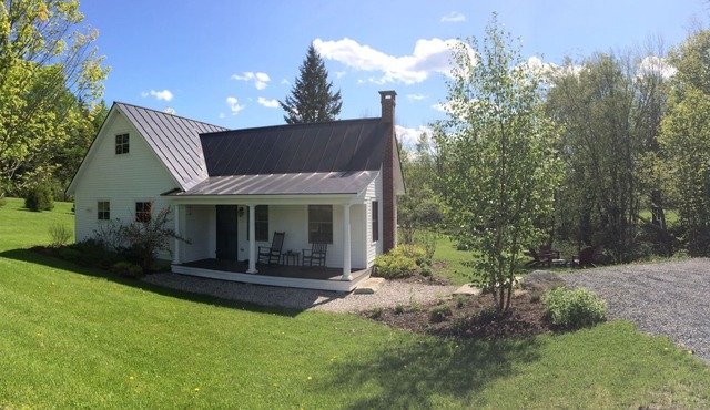 Immaculate Cottage in Belmont Mt Holly: Ski Okemo, Killington, VAST,lakes, golf