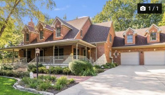 Immaculate home on over 3 acres, near Starved Rock & Ottawa.