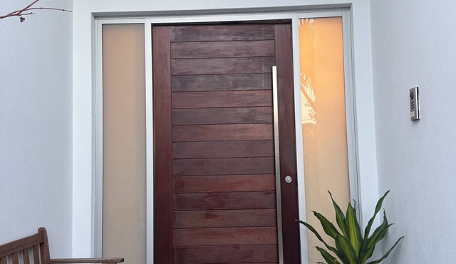 Immaculate modern home with pool. n180’ views of city, Botany & Kogarah bays.