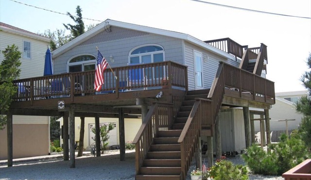 Immaculate raised ranch style home located on the bayside in Surf City