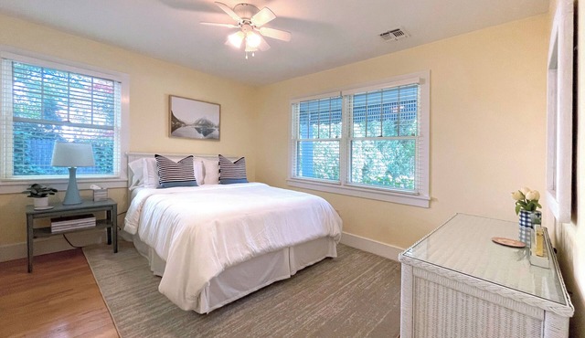 IMMACULATE Spring Lake property, walk to beach, town and pools. 5 star reviews!