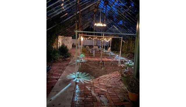 Immaculately Remodeled Historic building and Greenhouse with fire pit